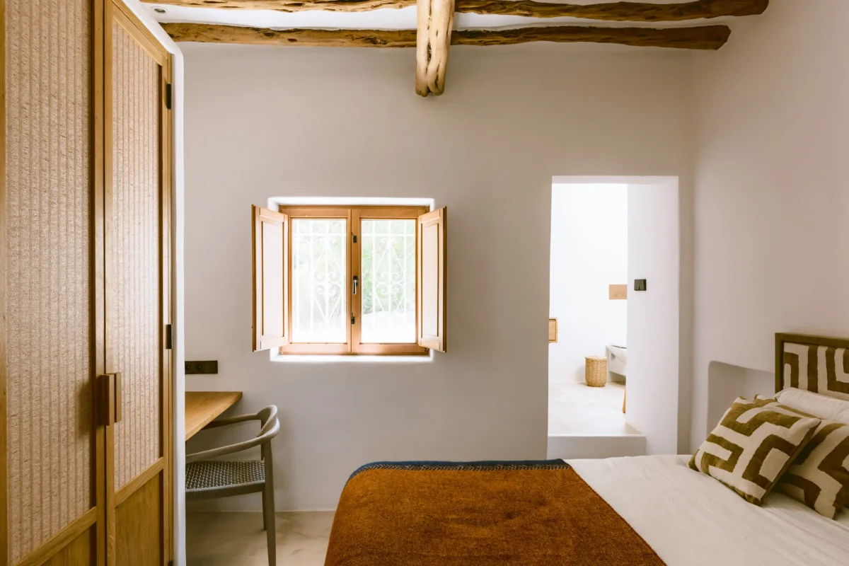 FINCA MIRA
