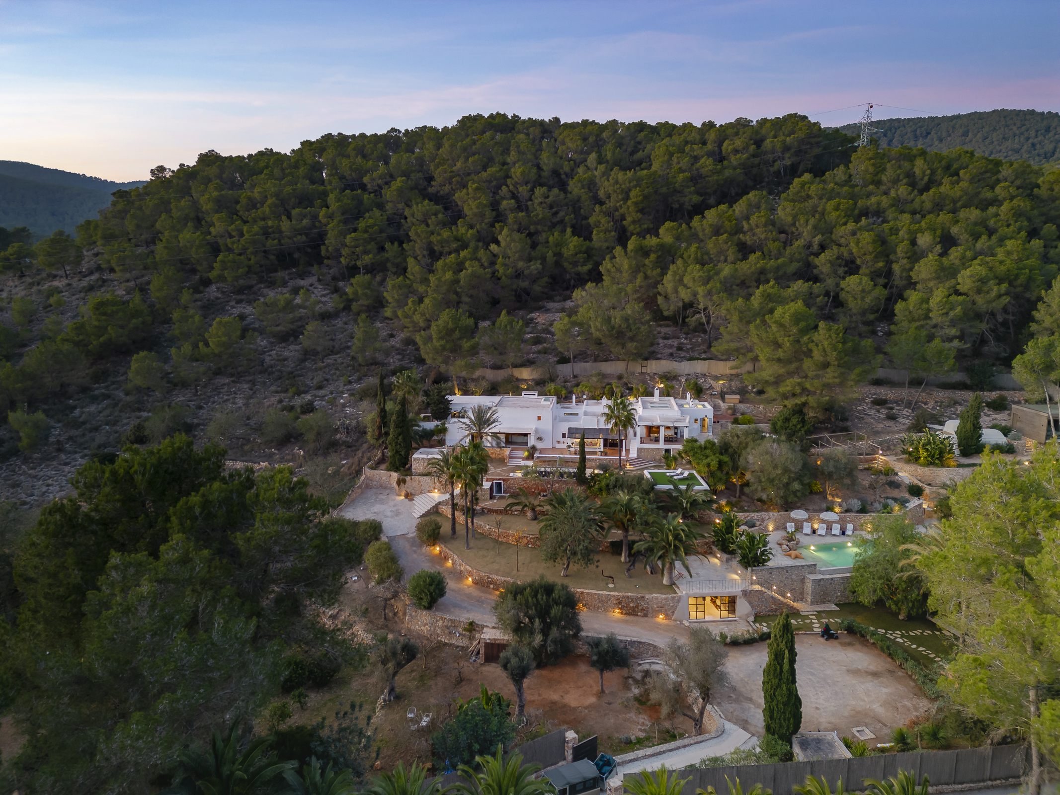 CAN NIKITA LUXURY