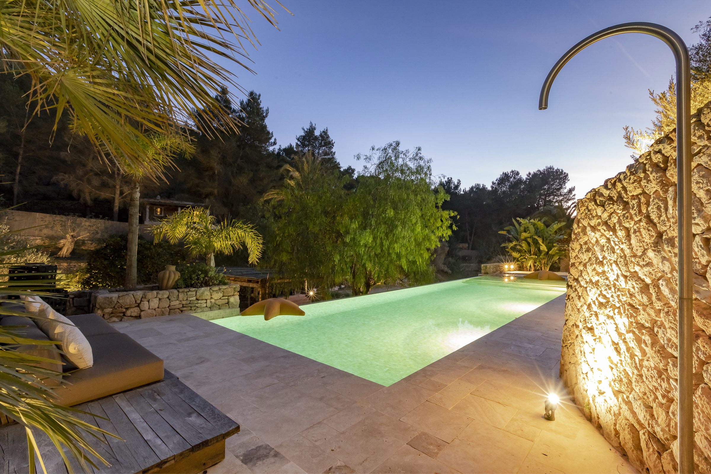 CAN NIKITA LUXURY