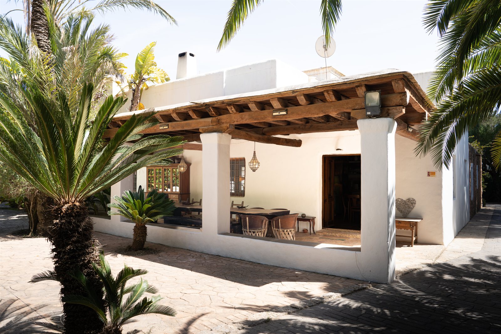 CASA MORNA