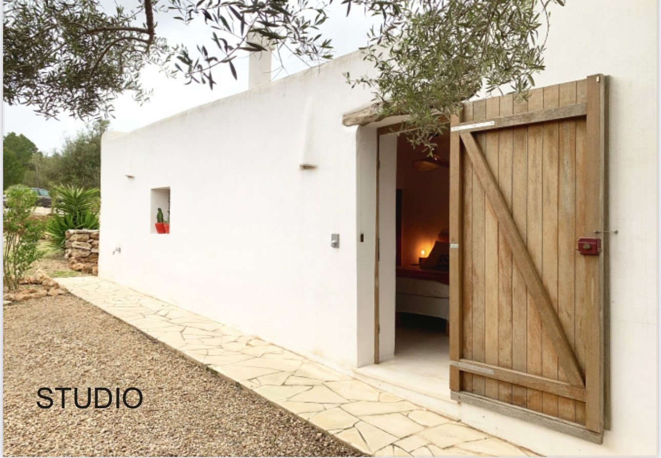 STUDIO MATEU