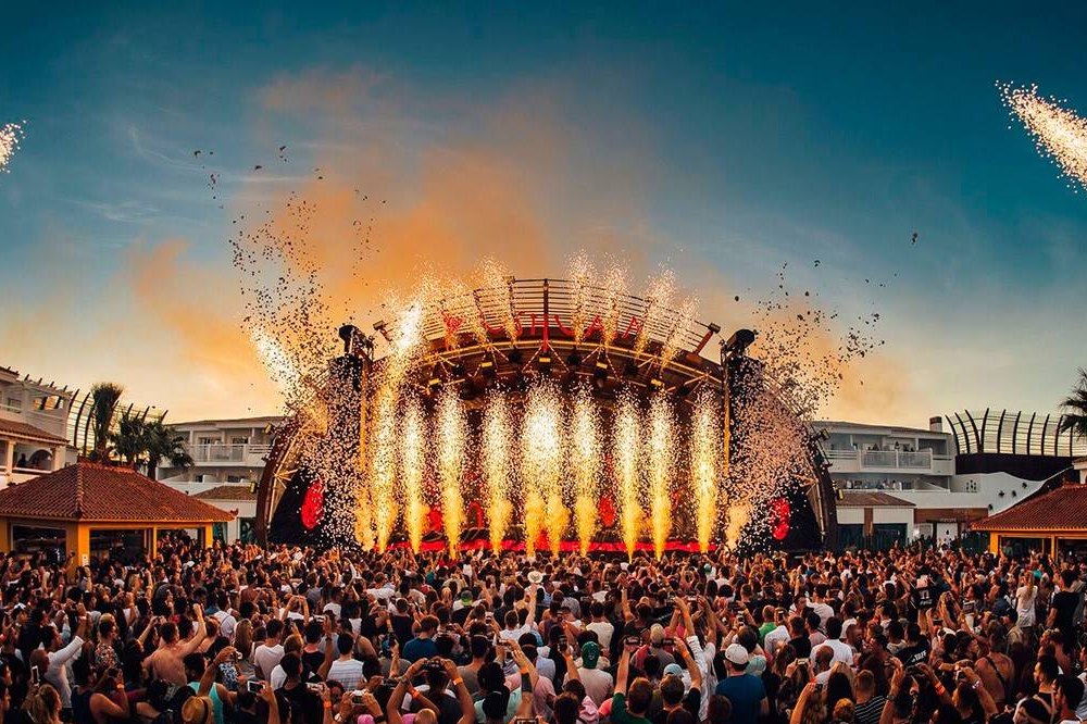 VIP access and club tables in Ibiza